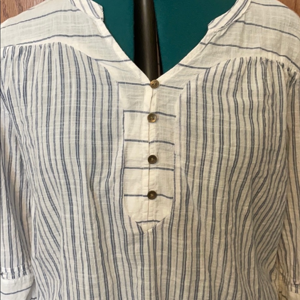 ANA tunic top - Picture 2 of 5